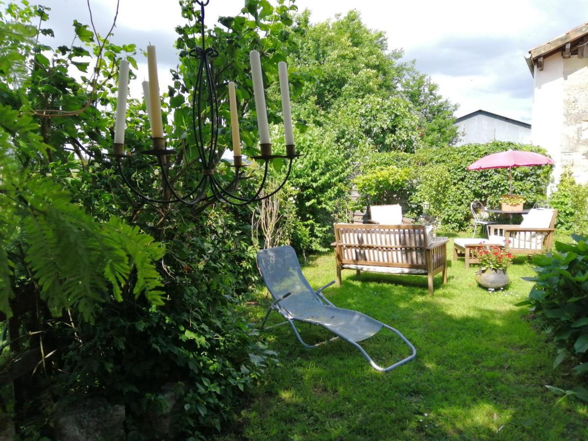 Chambres Et Gite Peyroutas " Camille" Vignonet St Emilion Exterior foto